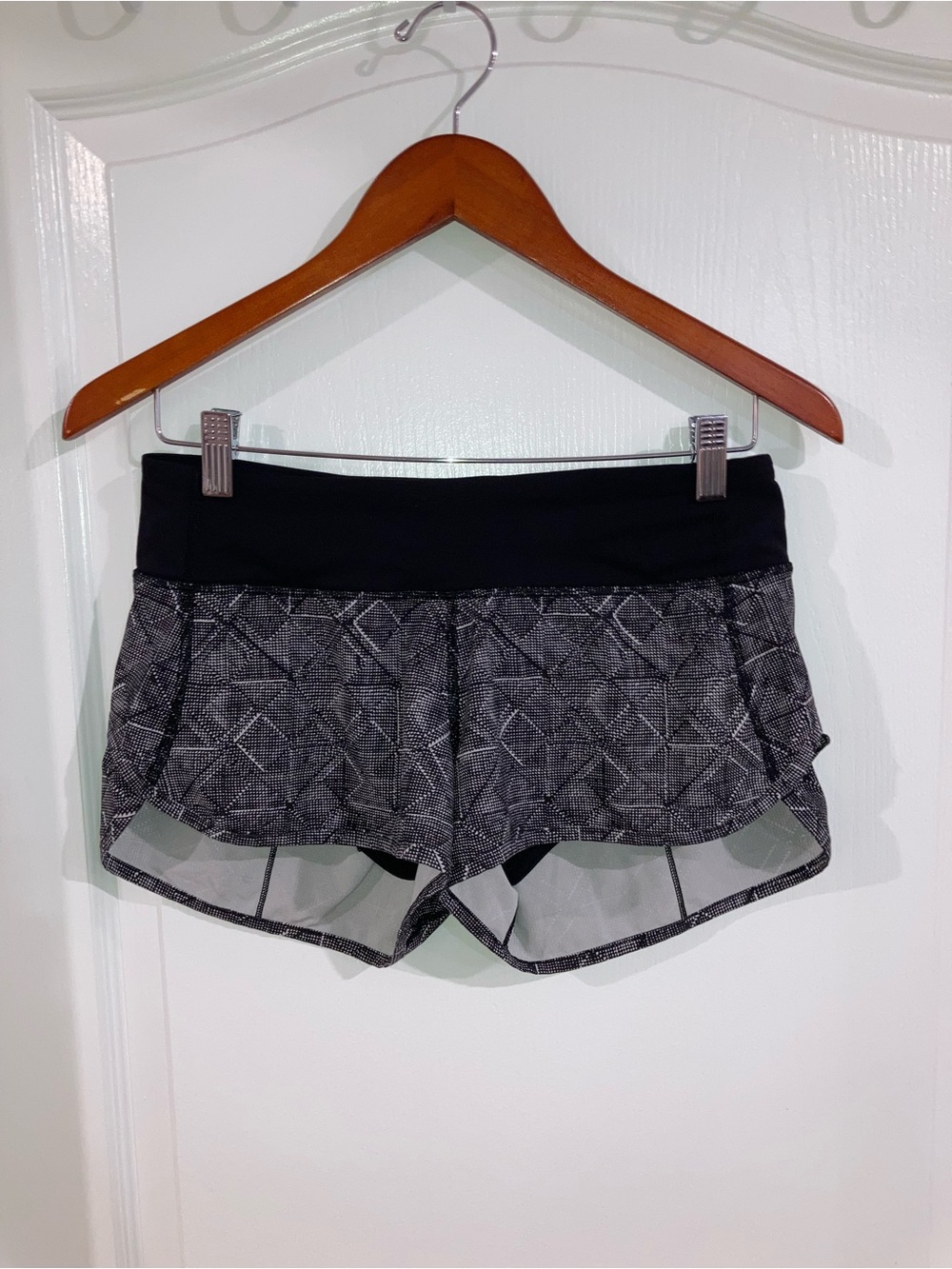 Lululemon Black & Grey Geometric Running Shorts - size 4